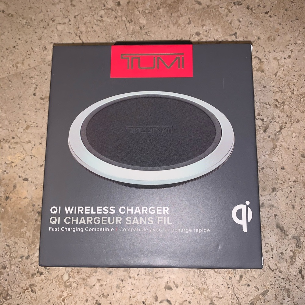 TUMI wireless charger